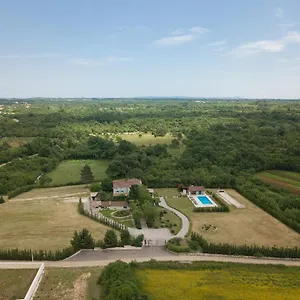 Villa Stancija, Cabrunici